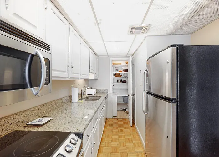The Edgewater 44
