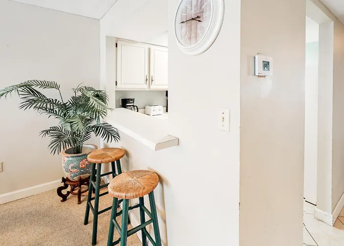 The Edgewater 44 Apartment